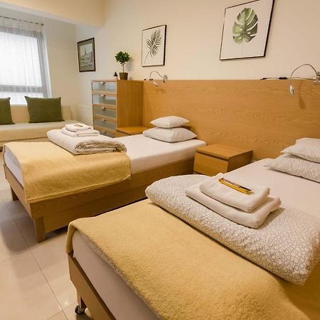 Family Apartments - Private Parking Krakow Bagian luar foto