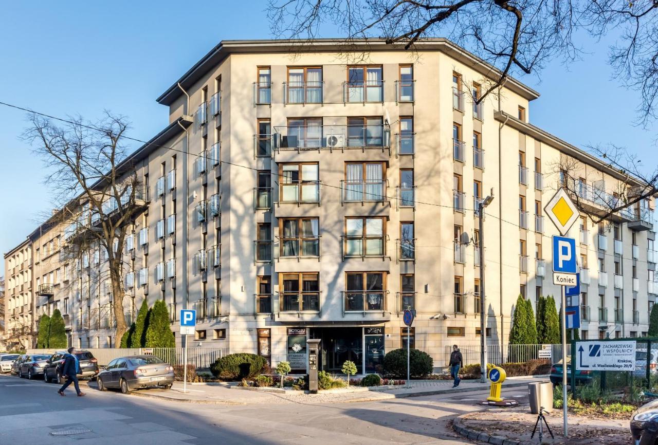 Family Apartments - Private Parking Krakow Bagian luar foto